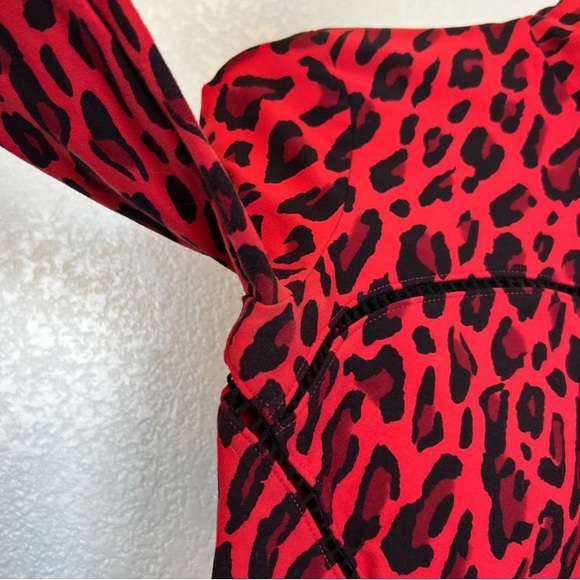 Michi Primal Red Leopard Long Sleeve Crop Top - Picture 4 of 6